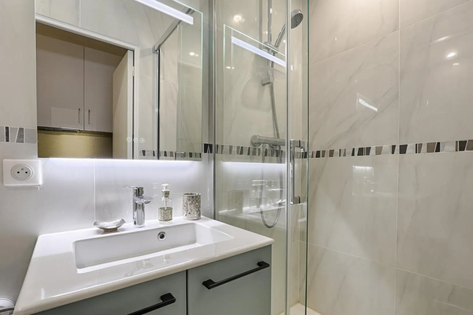 Apartamento Beau 2p En Plein Coeur Du 2e *